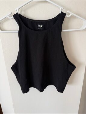 TNA Black Scoop Crop Tank